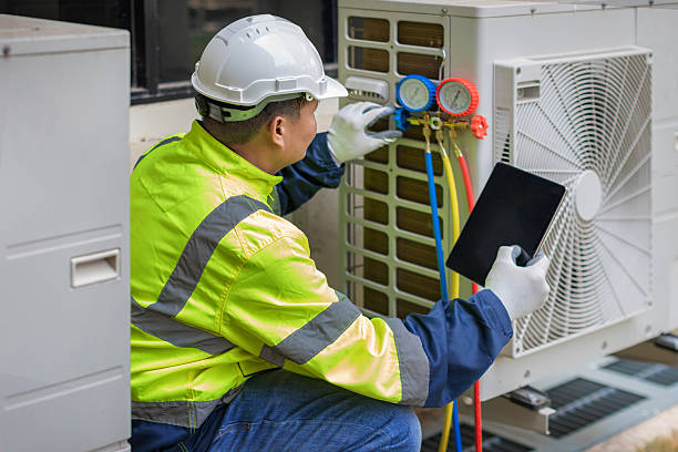 Professional Hvac technician working in Elkhart, TX